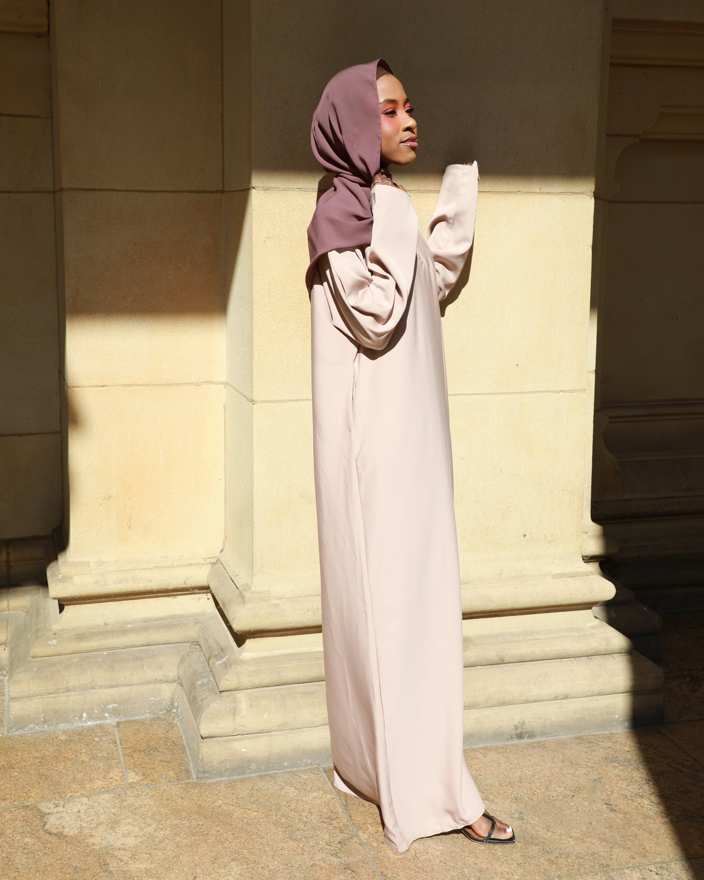 Basic Abaya With Pockets - Latte