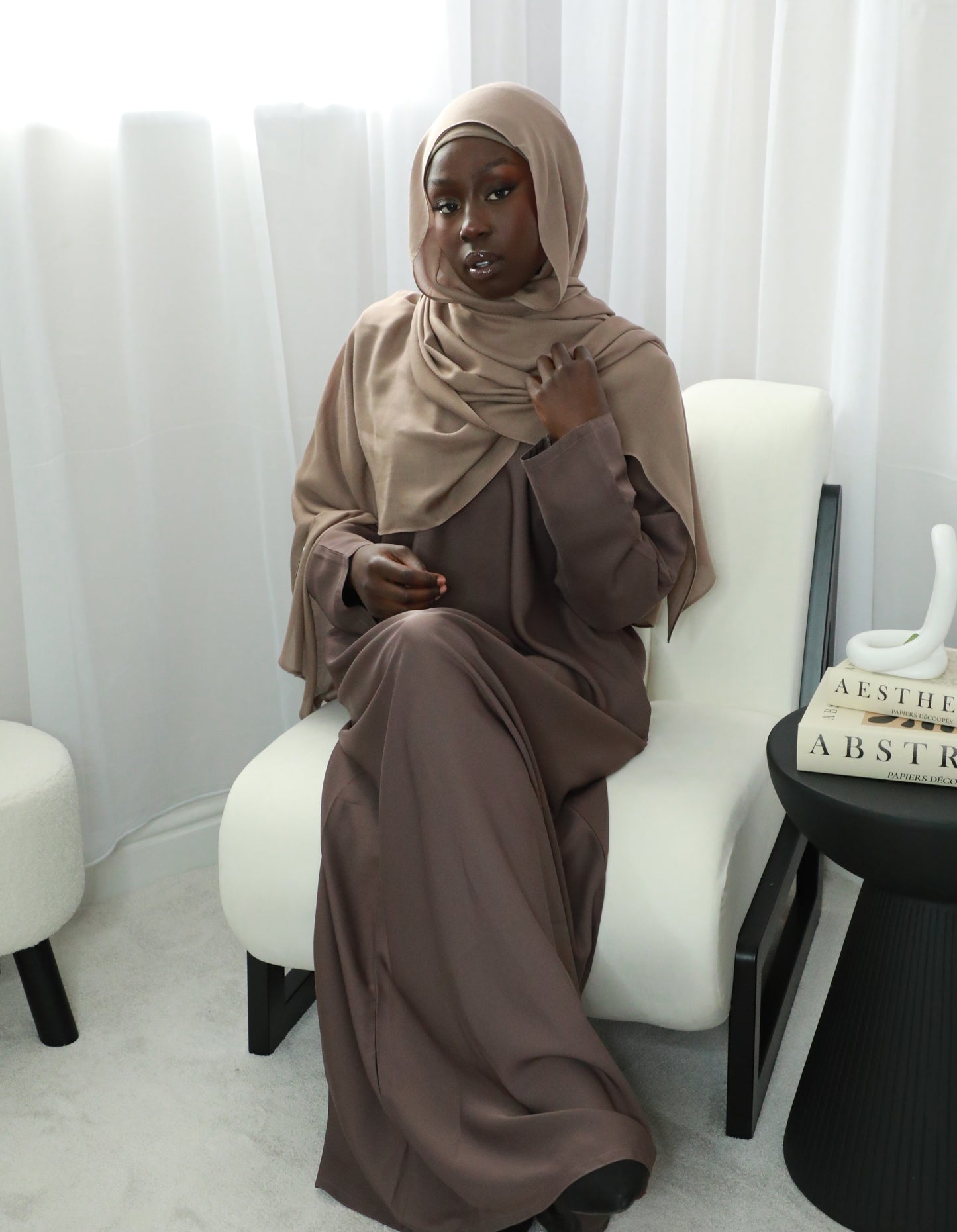 Basic Abaya With Pockets - Mocha