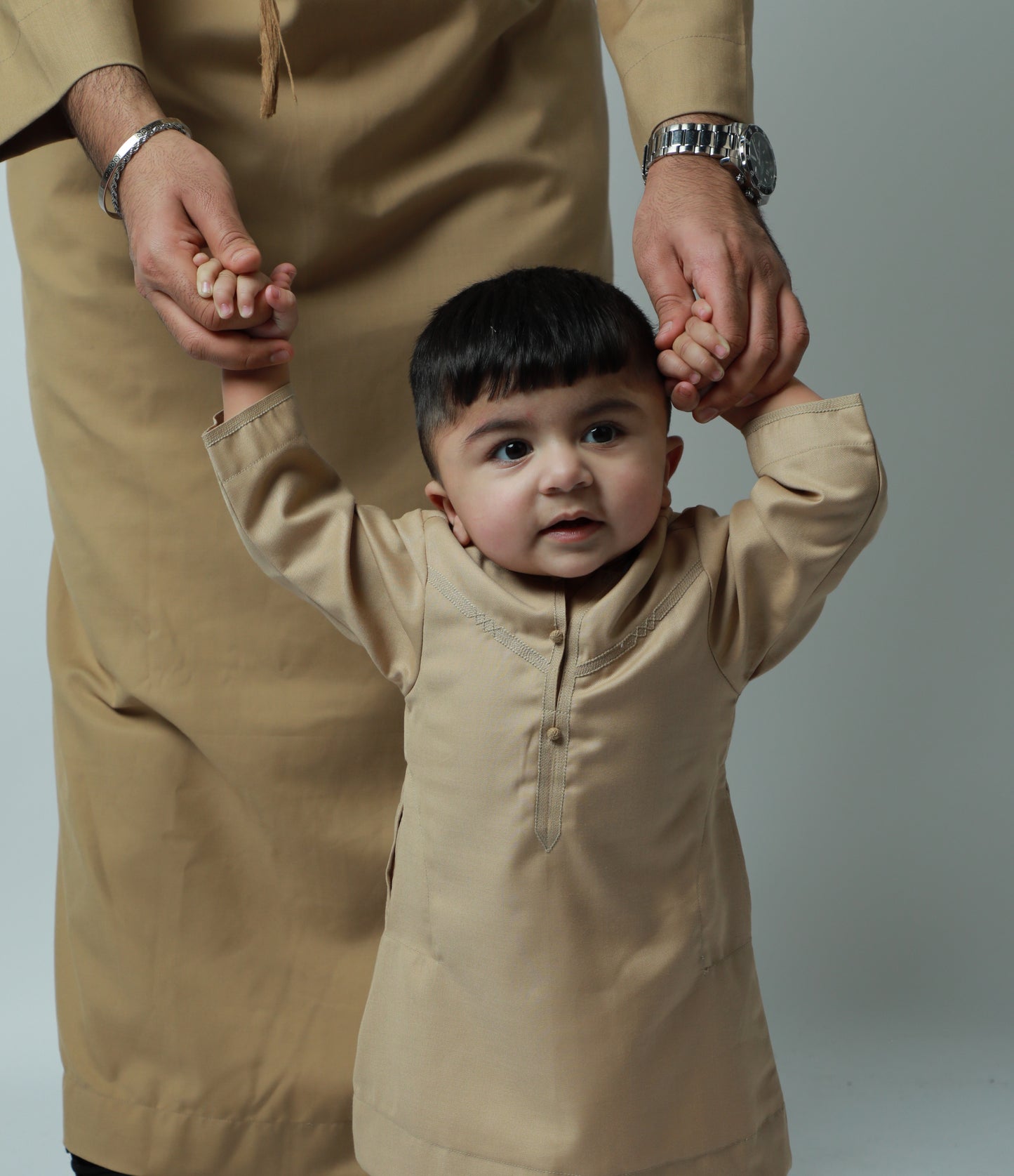 Men and Toddler Thobes
