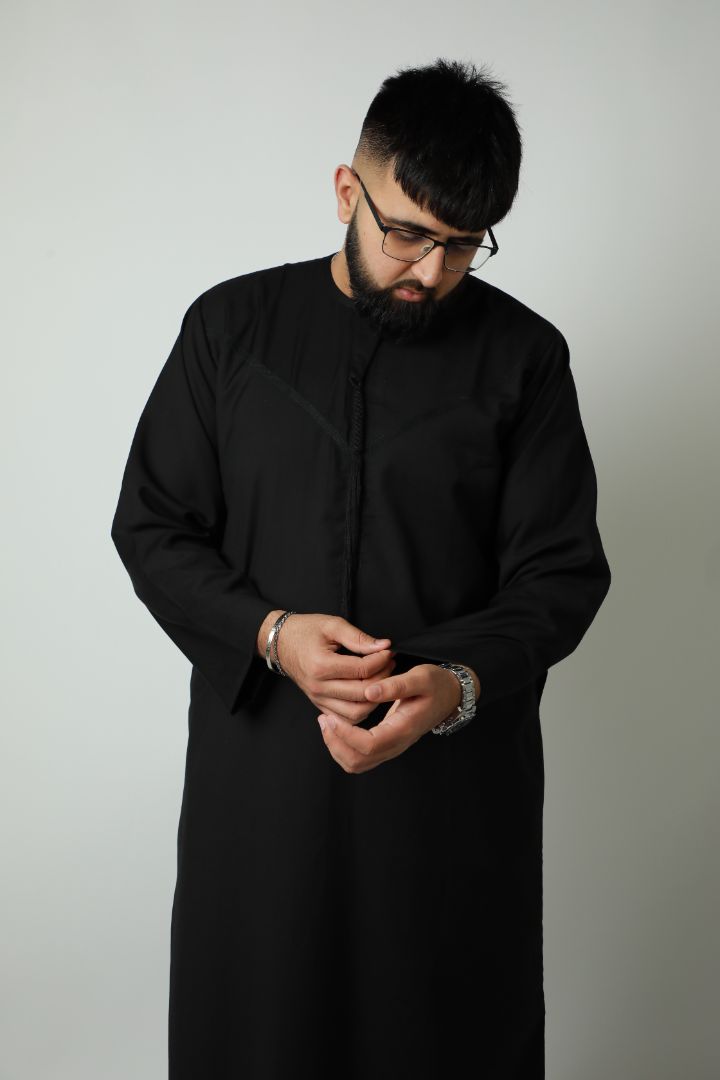 Men and Toddler Thobes