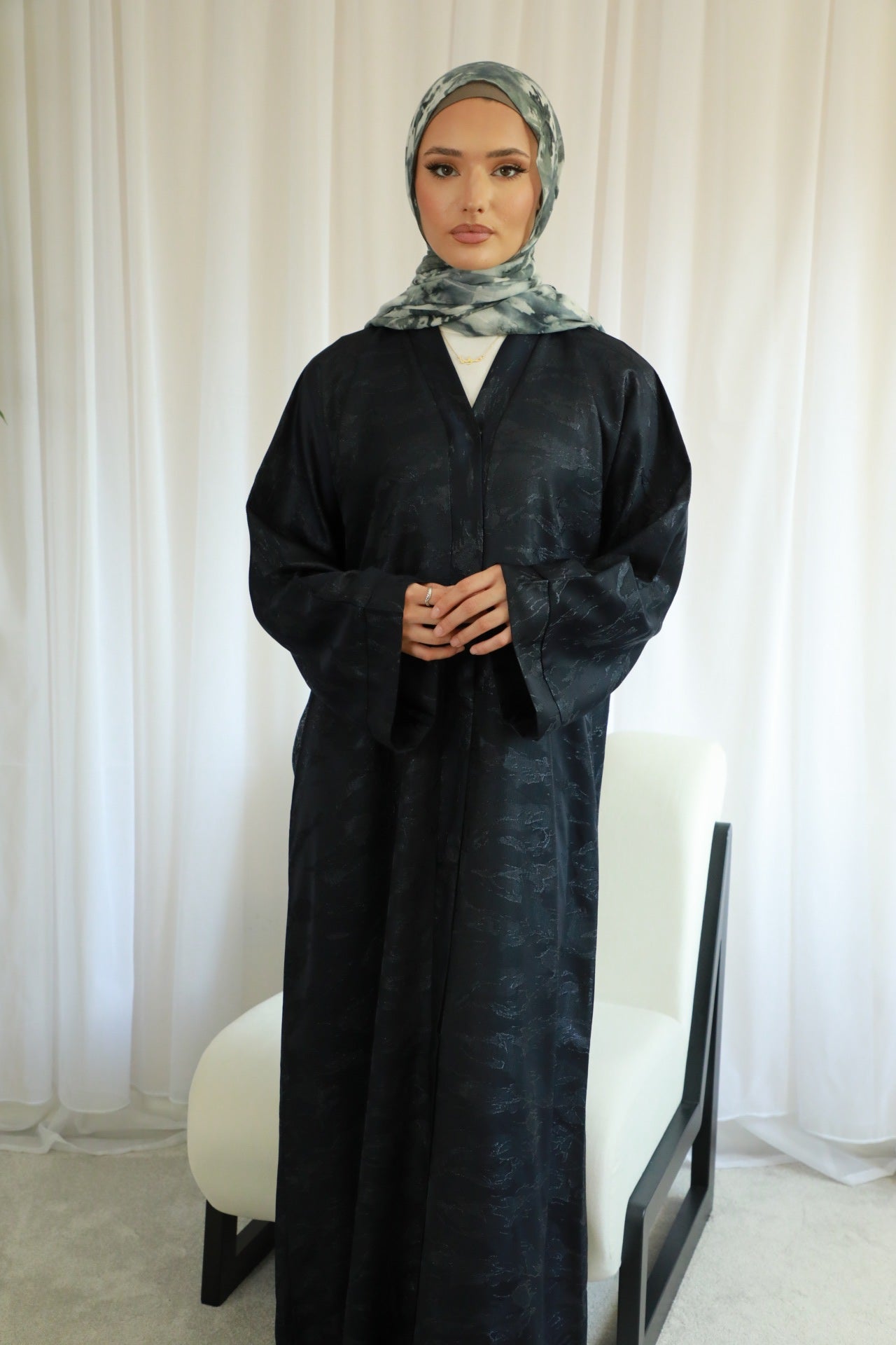 Metallic Jacquard Open Abaya - Black