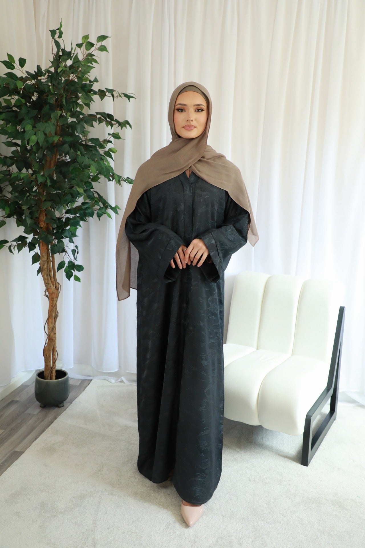Metallic Jacquard Open Abaya - Navy Blue