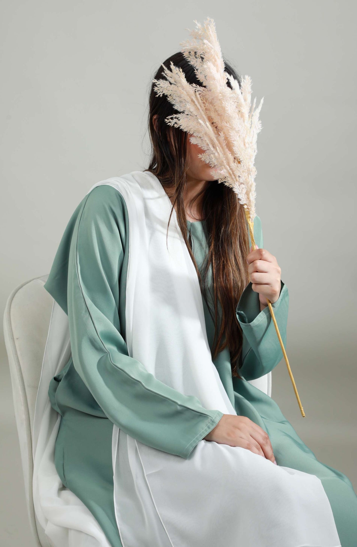 Basic Abaya With Pockets - Light Green