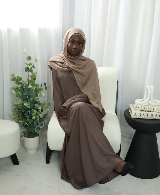 Basic Abaya With Pockets - Mocha