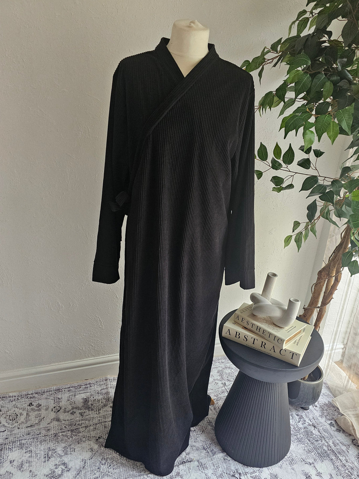 Corduroy Wrap Abaya - Black