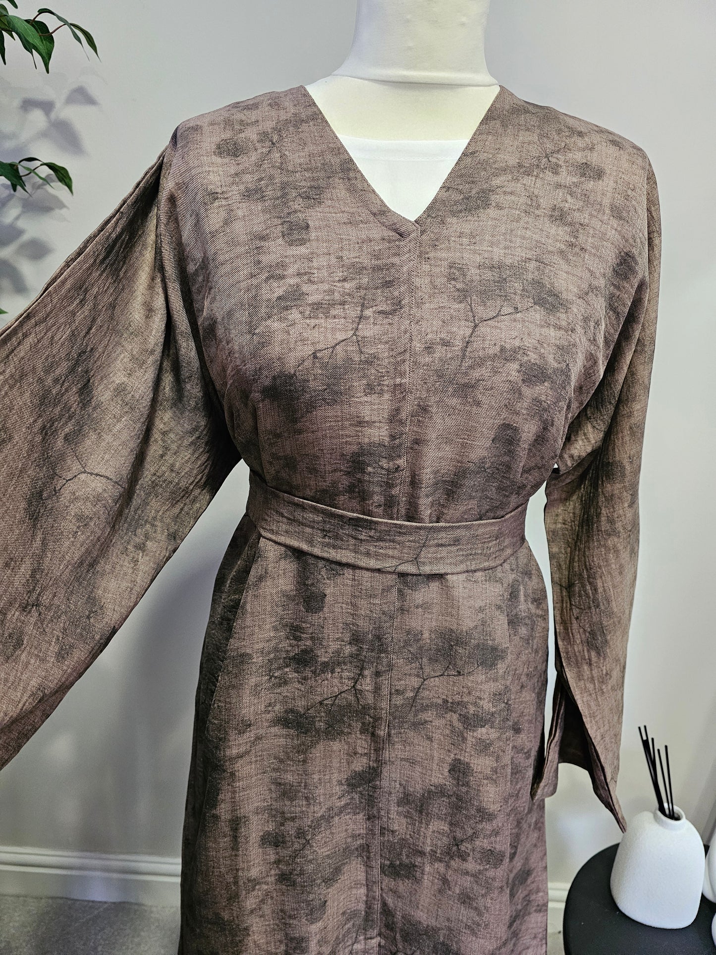 Jacquard Linen Open Abaya - Light Brown