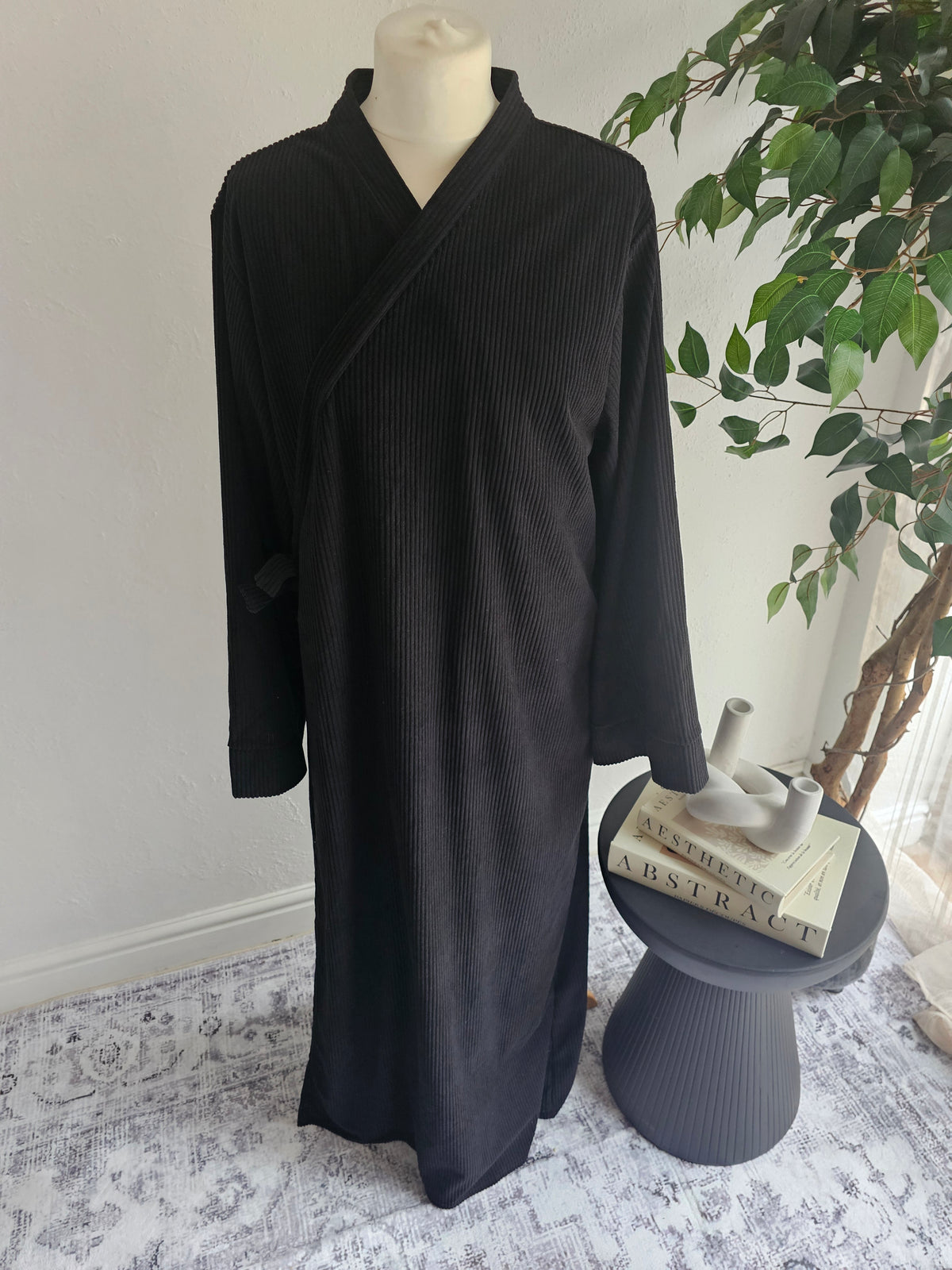 Corduroy Wrap Abaya - Black
