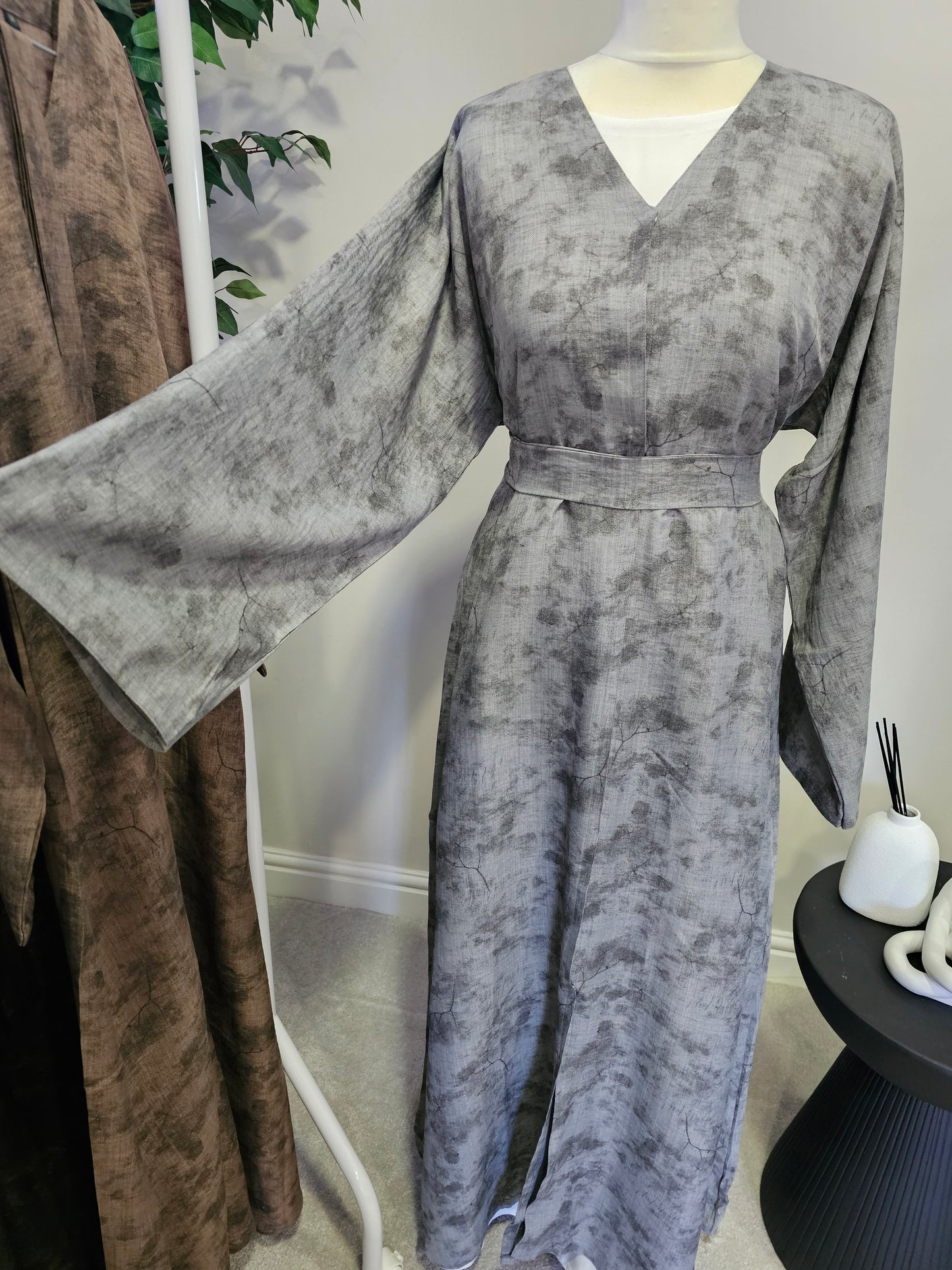 Jacquard Linen Open Abaya - Grey