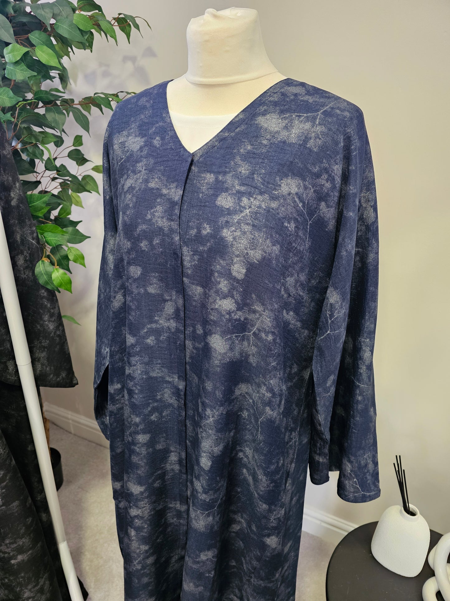 Jacquard Linen Open Abaya - Navy Blue