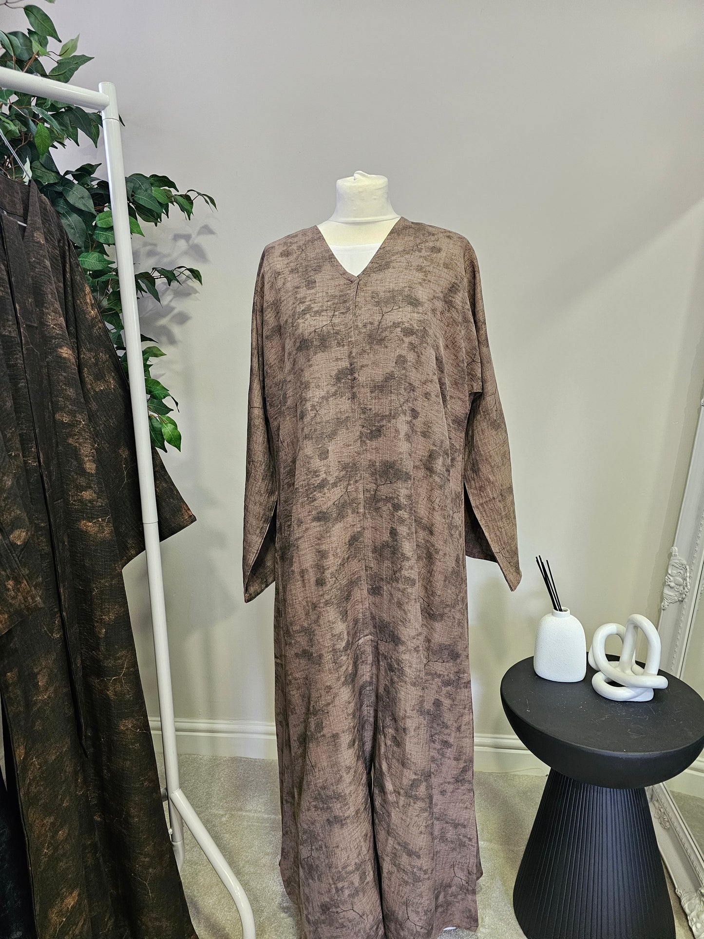 Jacquard Linen Open Abaya - Light Brown