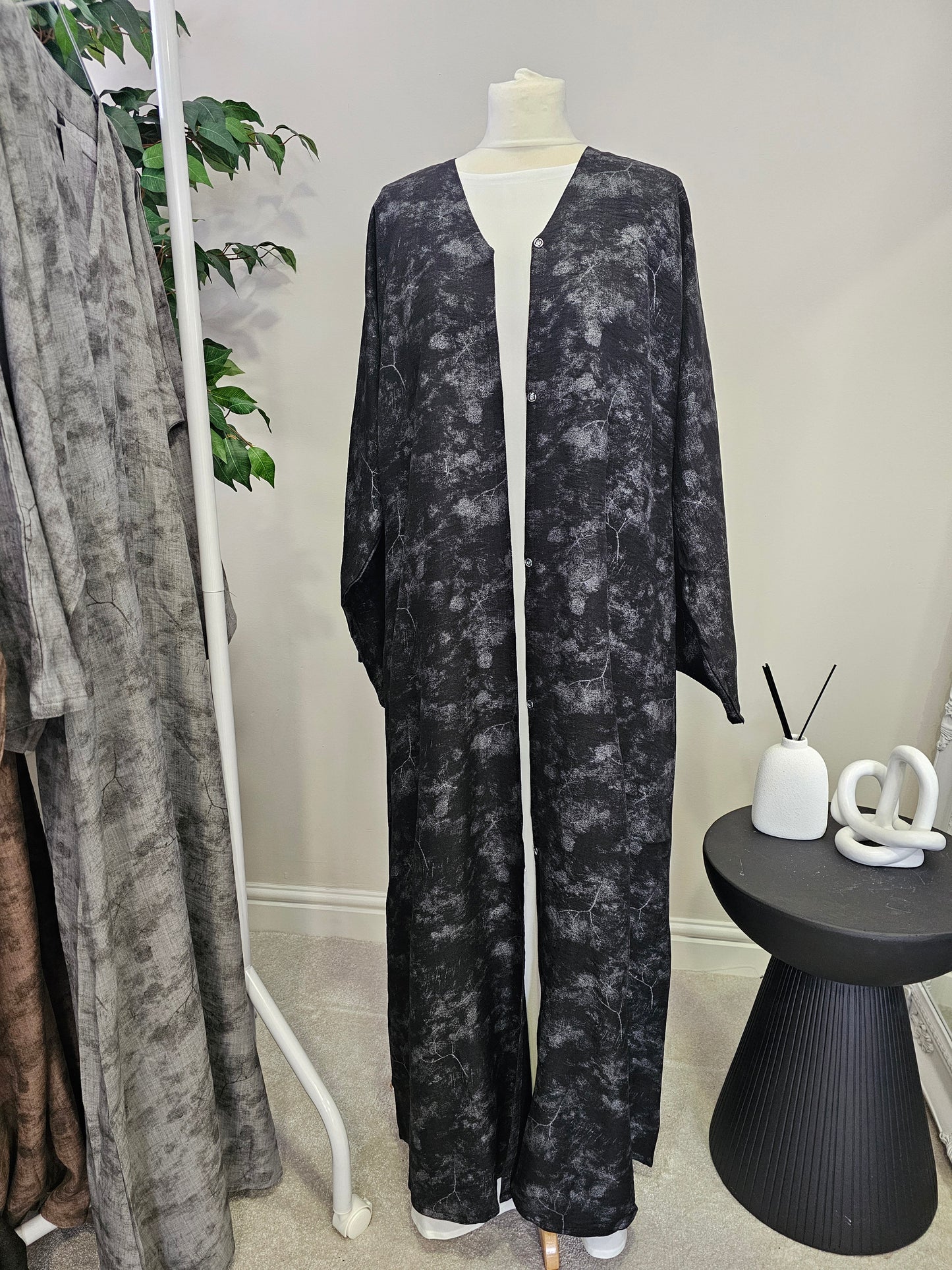 Jacquard Linen Open Abaya - Black
